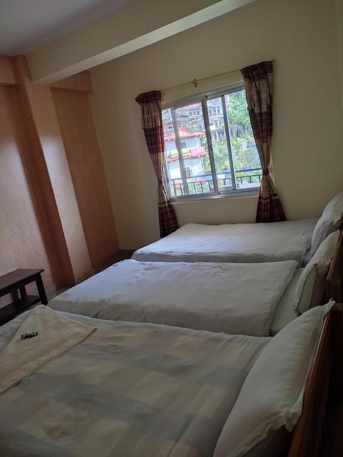 Hotel Green Hill View โพคารา ภายนอก รูปภาพ