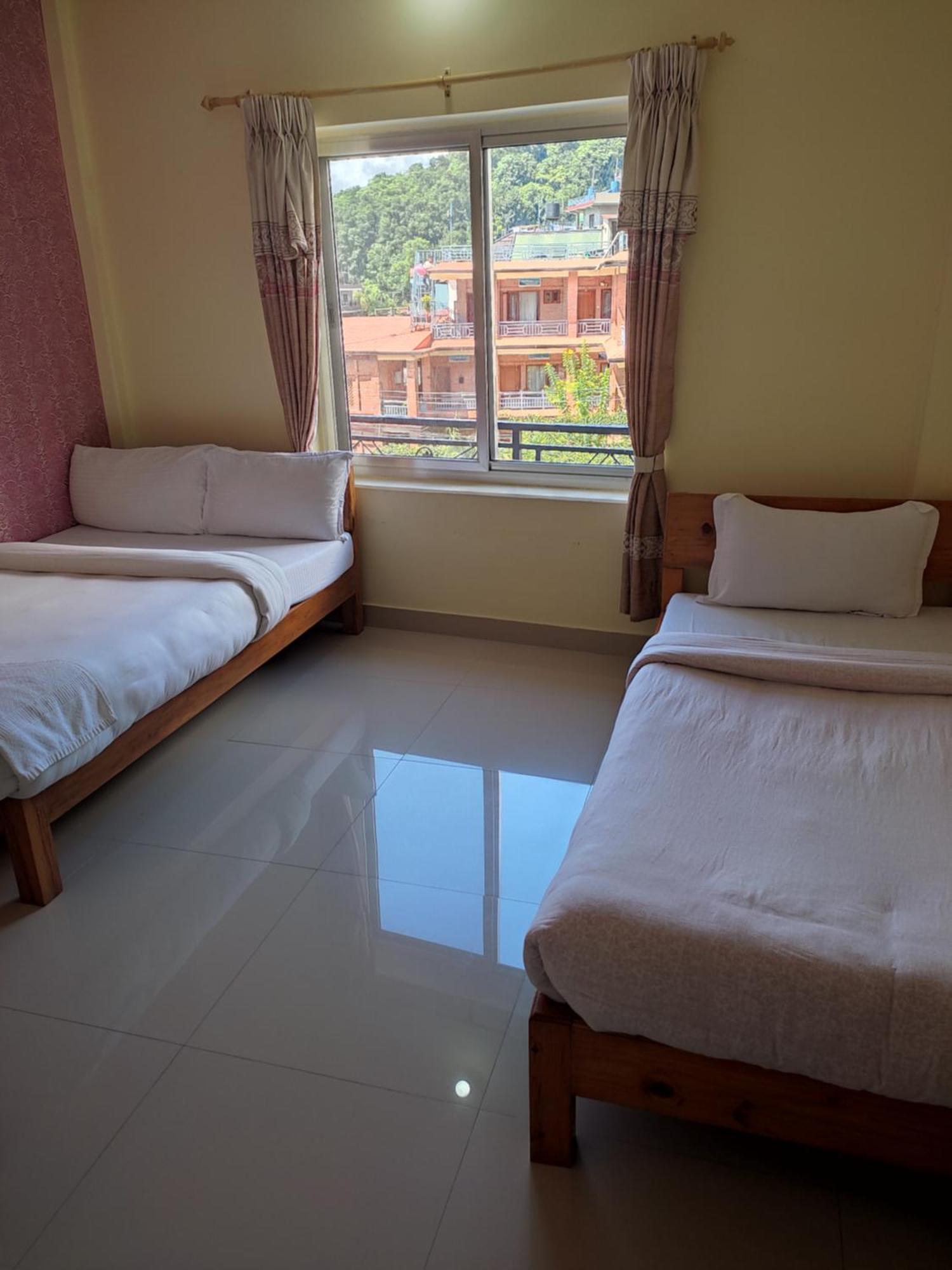 Hotel Green Hill View โพคารา ภายนอก รูปภาพ