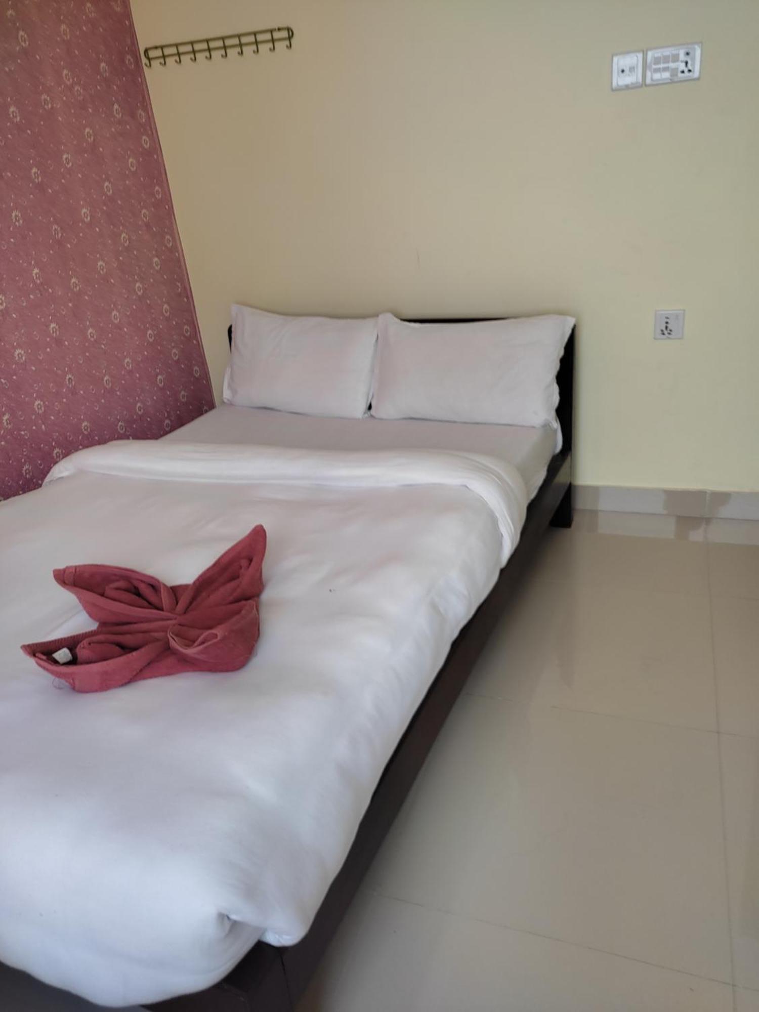 Hotel Green Hill View โพคารา ภายนอก รูปภาพ